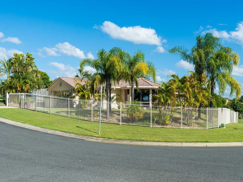 1 Maidstone Place, Parkwood QLD 4214