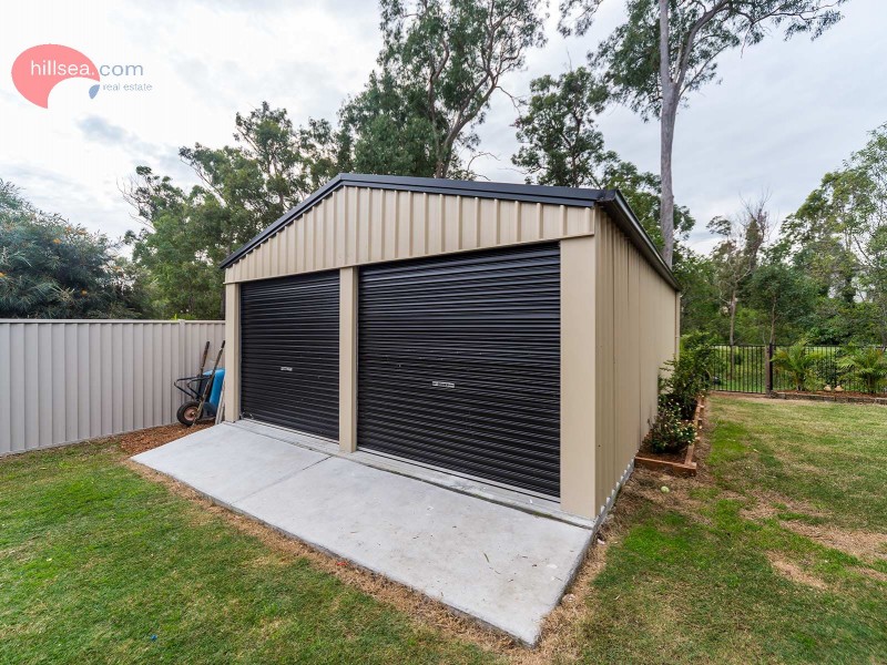 8 Golden Bear Drive, Arundel QLD 4214
