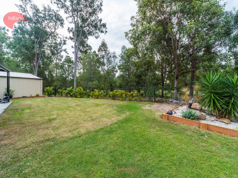 8 Golden Bear Drive, Arundel QLD 4214