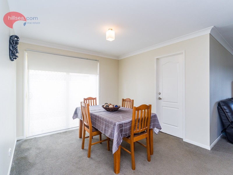 8 Golden Bear Drive, Arundel QLD 4214