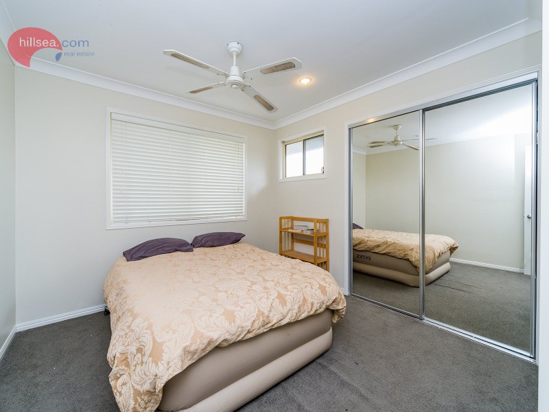 8 Golden Bear Drive, Arundel QLD 4214