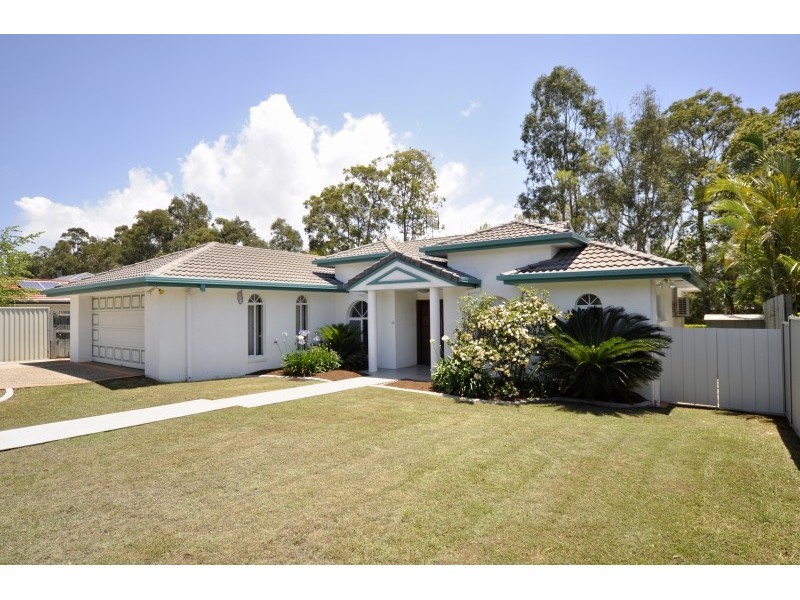 15 Desert Falls Crescent, Parkwood QLD 4214