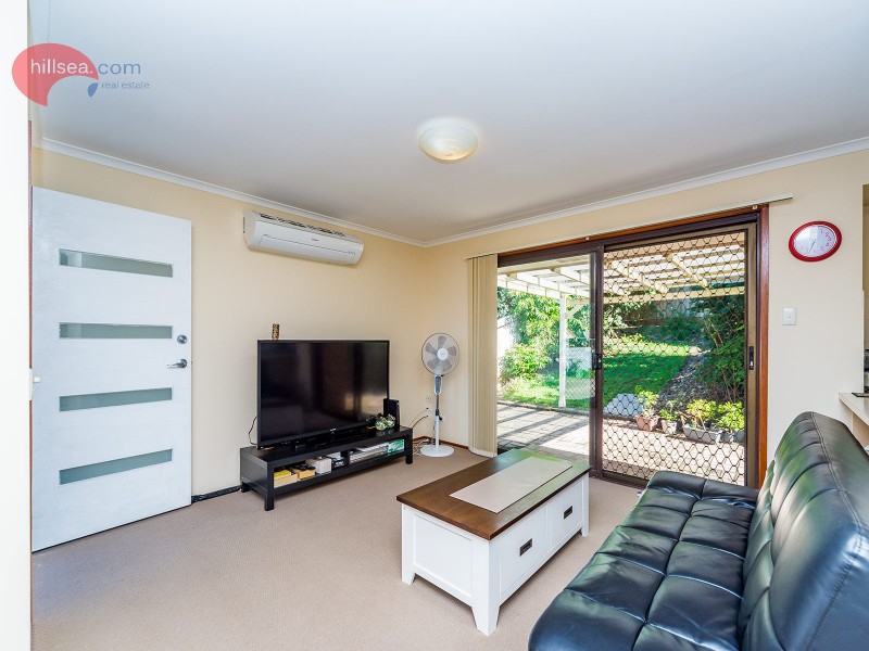 2/8 Botanical Drive, Labrador QLD 4215