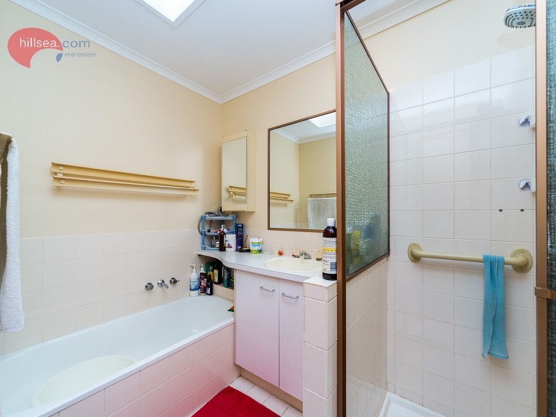 2/8 Botanical Drive, Labrador QLD 4215