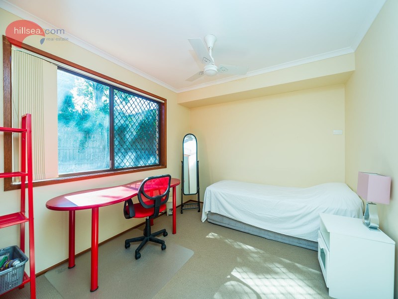 2/8 Botanical Drive, Labrador QLD 4215