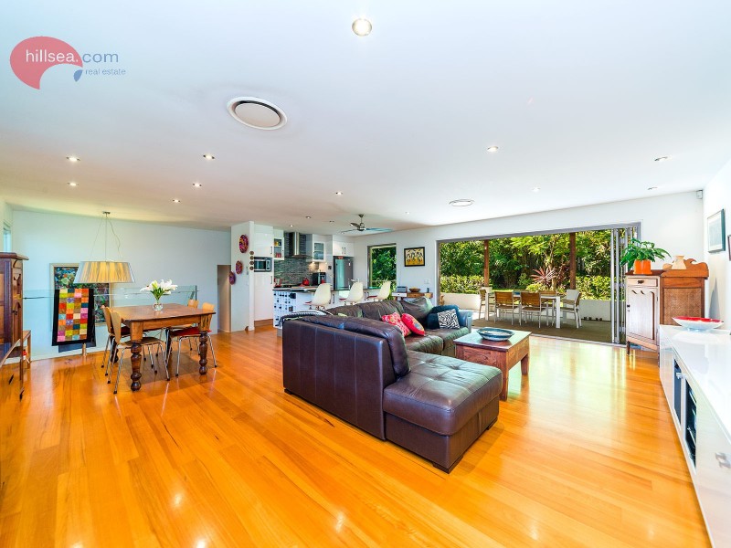 6 Darel Drive, Ashmore QLD 4214