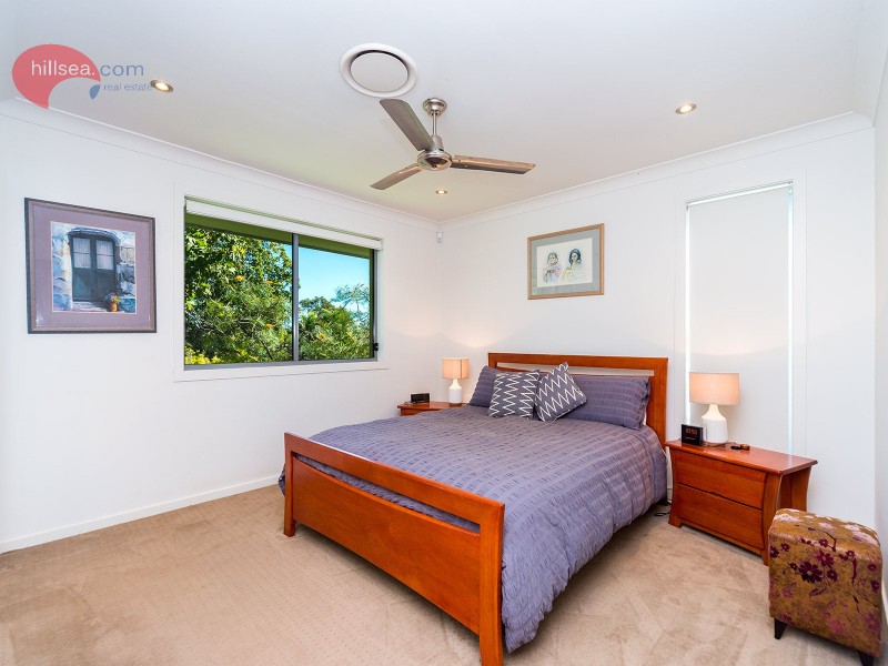 6 Darel Drive, Ashmore QLD 4214