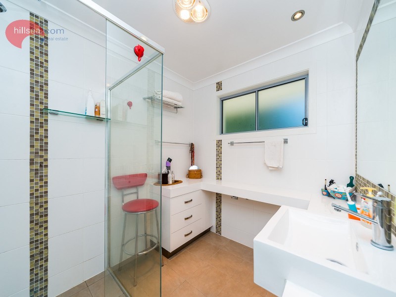 6 Darel Drive, Ashmore QLD 4214