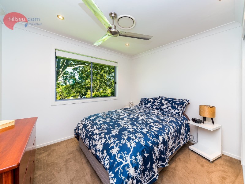 6 Darel Drive, Ashmore QLD 4214