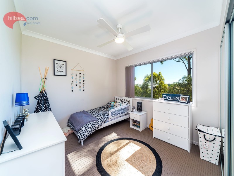 2/1 Aspect Place, Pacific Pines QLD 4211