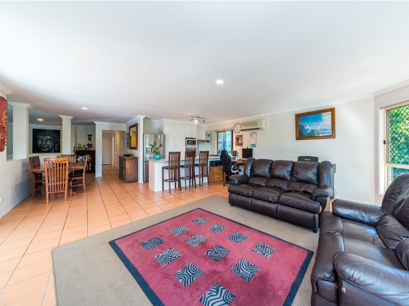 16 Greg Norman Crescent, Parkwood QLD 4214