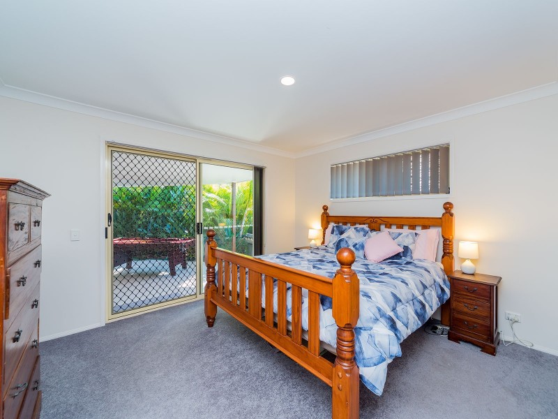 16 Greg Norman Crescent, Parkwood QLD 4214
