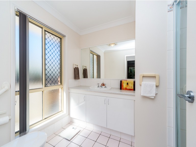 16 Greg Norman Crescent, Parkwood QLD 4214