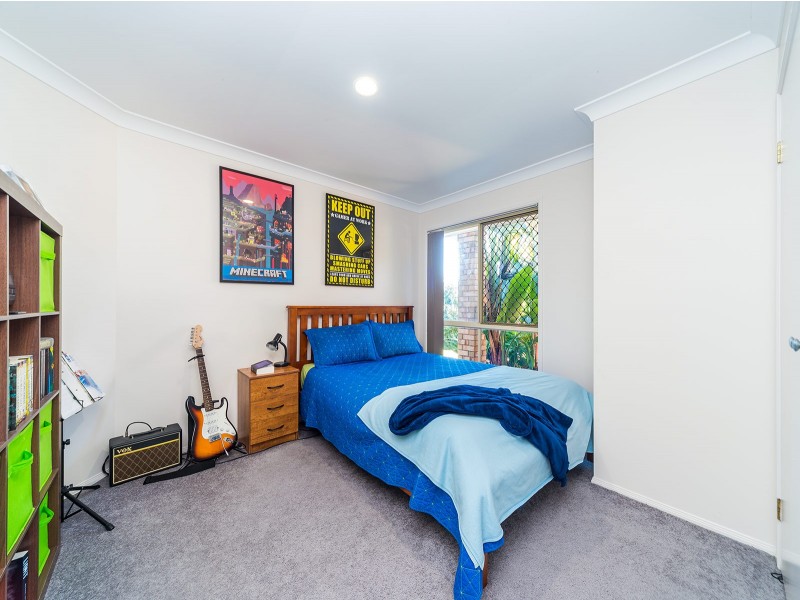 16 Greg Norman Crescent, Parkwood QLD 4214