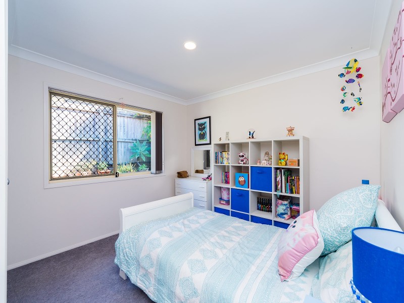 16 Greg Norman Crescent, Parkwood QLD 4214