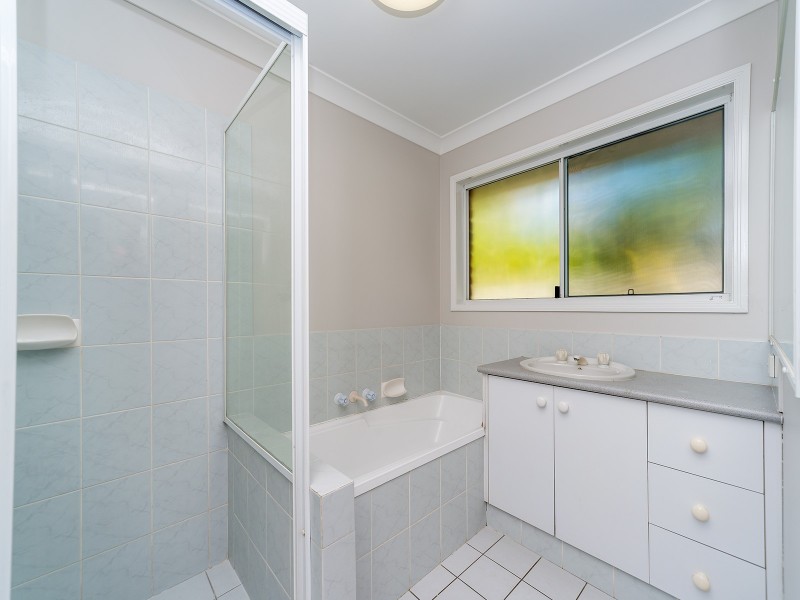 28 Ballybunion Drive, Parkwood QLD 4214