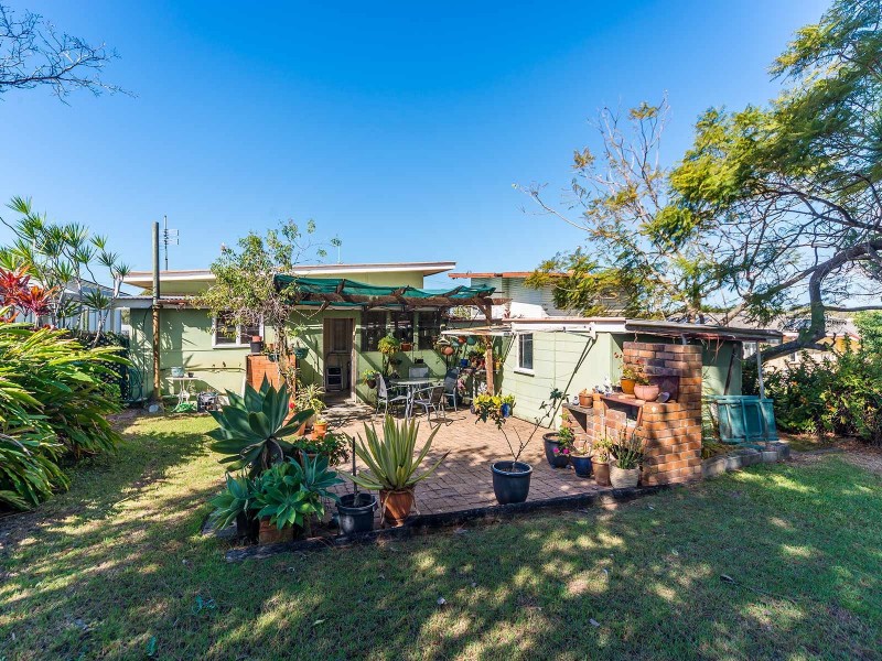 10 Wilson Street, Labrador QLD 4215