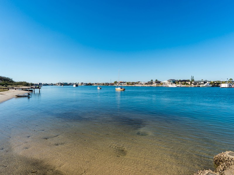 19 Killowill Avenue, Paradise Point QLD 4216