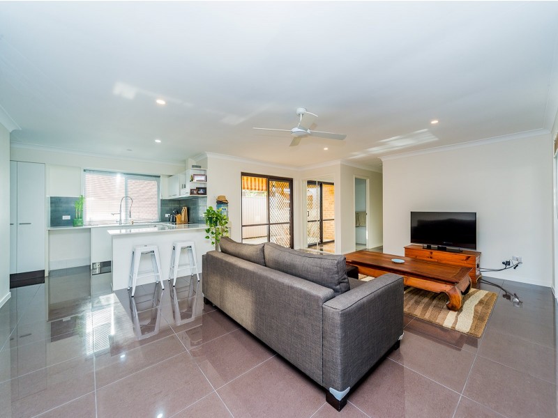 2/5 Napper Road, Arundel QLD 4214