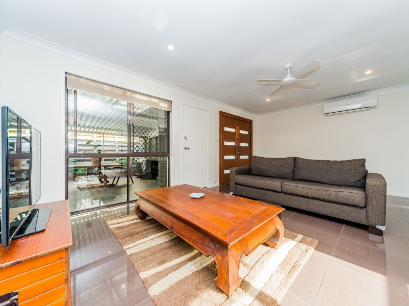 2/5 Napper Road, Arundel QLD 4214