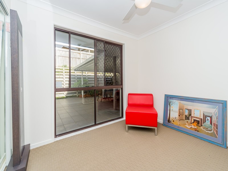 2/5 Napper Road, Arundel QLD 4214