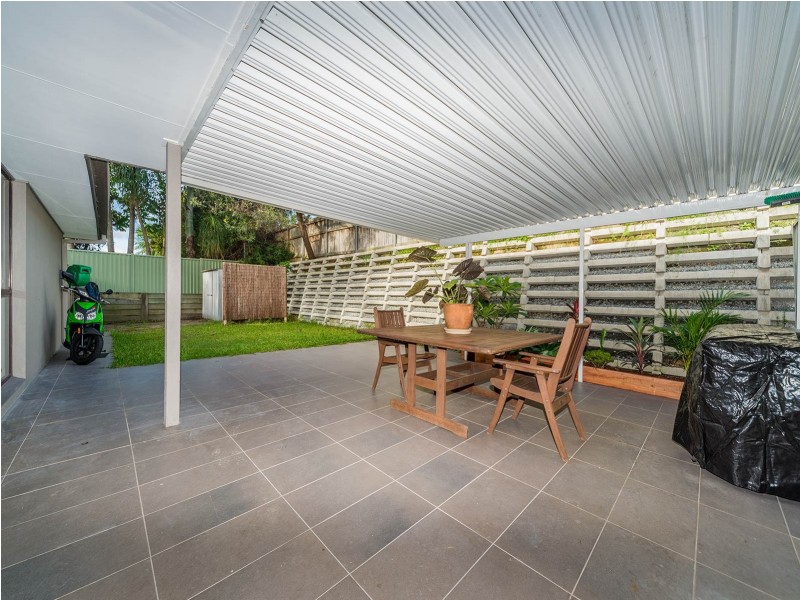 2/5 Napper Road, Arundel QLD 4214