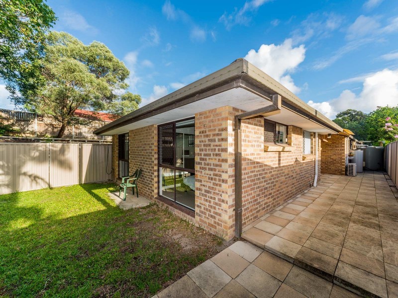2/5 Napper Road, Arundel QLD 4214