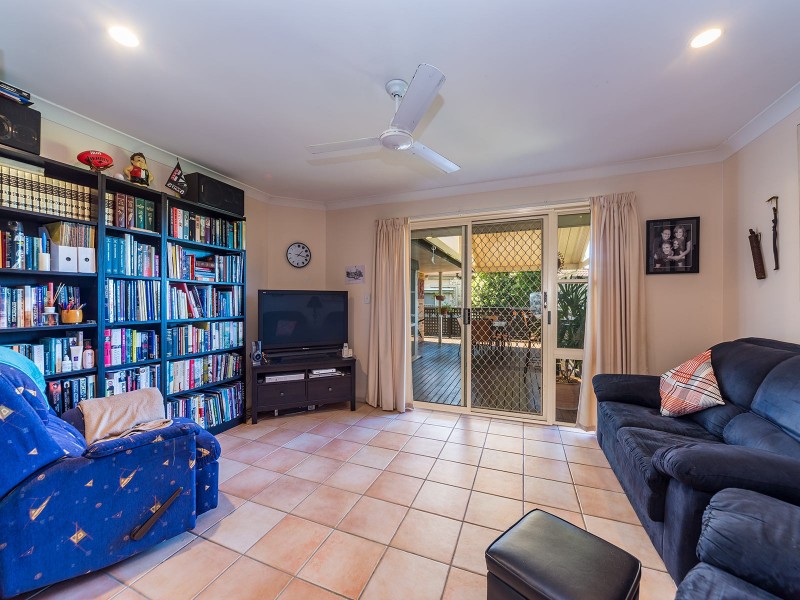 14 Cherry Hill Crescent, Parkwood QLD 4214