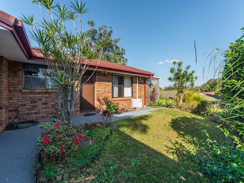 2/2 Morinda Way, Labrador QLD 4215