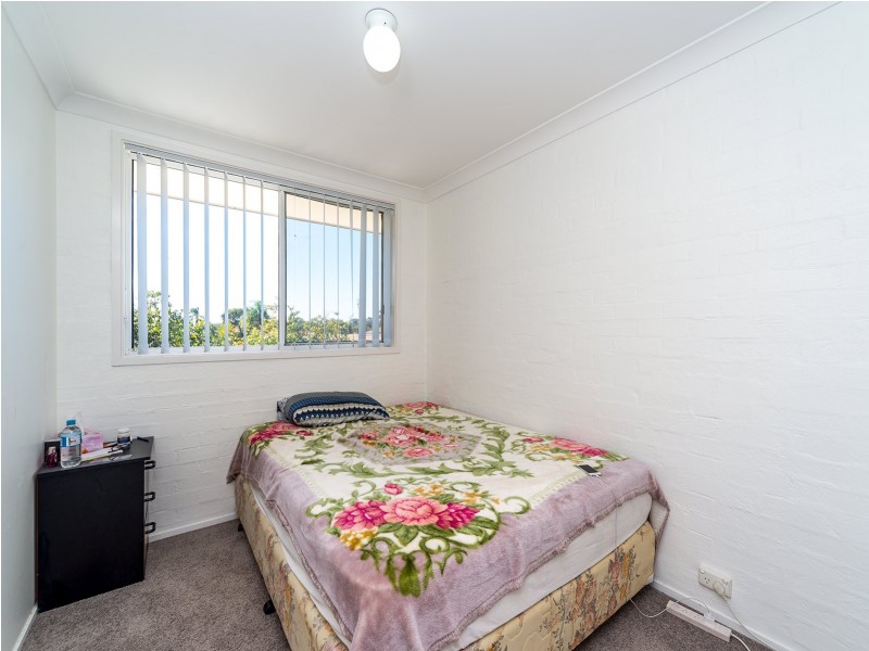2/13-17 Brown Street, Labrador QLD 4215