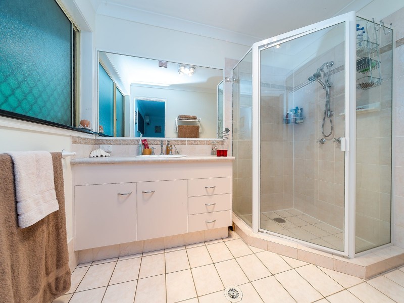 8 Stadler Court, Parkwood QLD 4214