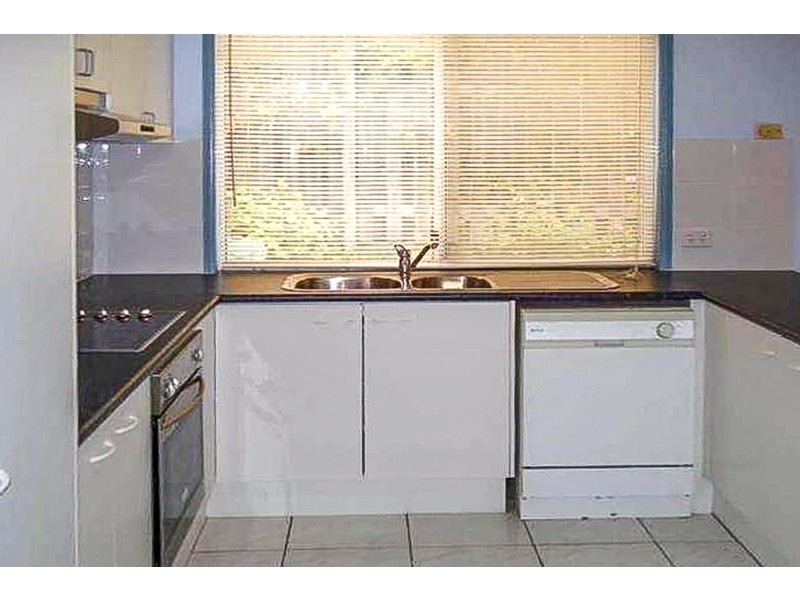 1/134 Greenacre Drive, Parkwood QLD 4214