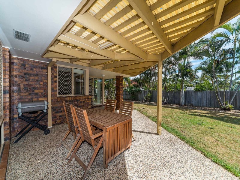 22 Oak Hill Crescent, Parkwood QLD 4214