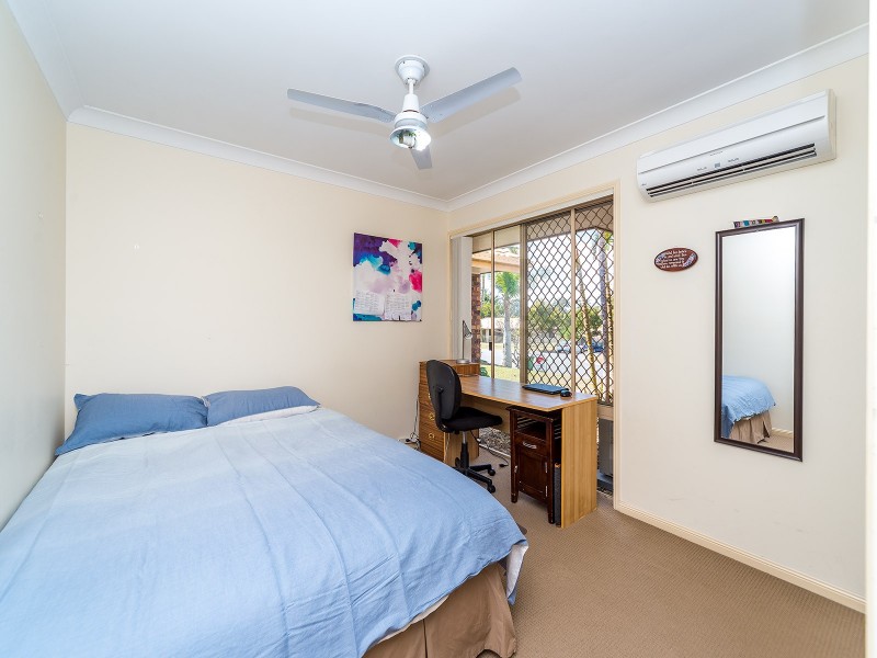 22 Oak Hill Crescent, Parkwood QLD 4214