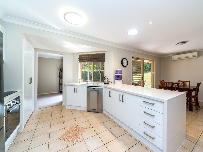 31 Alcott Court, Parkwood QLD 4214