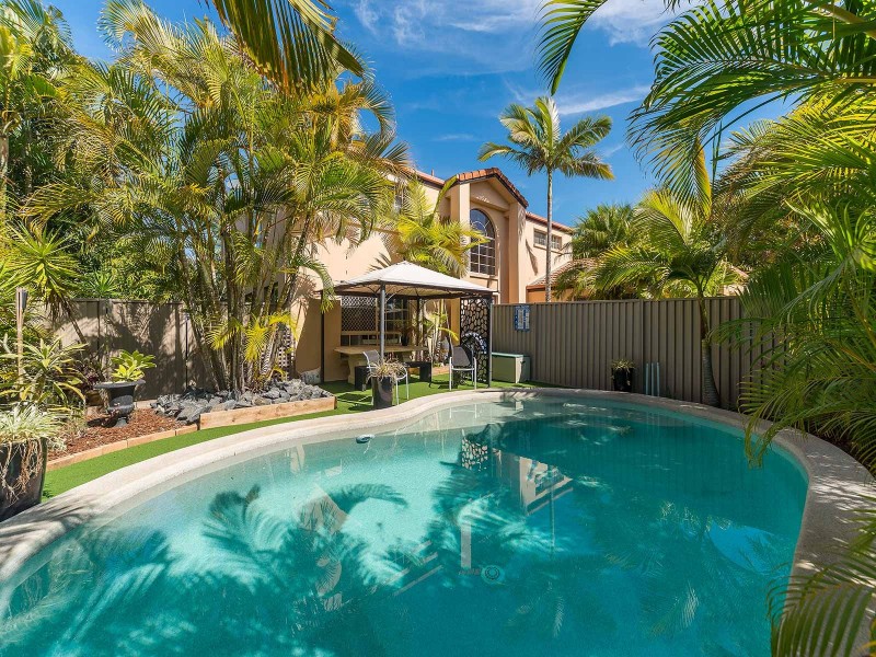 242 Napper Road, Parkwood QLD 4214