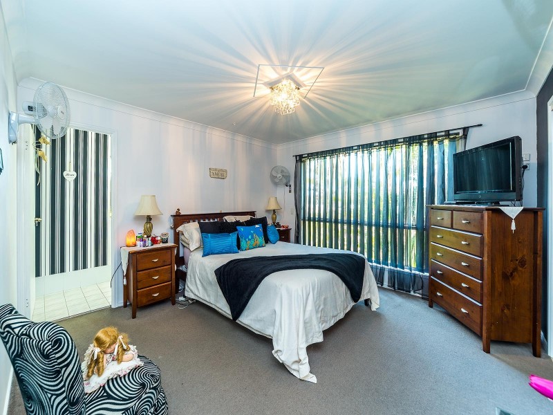242 Napper Road, Parkwood QLD 4214