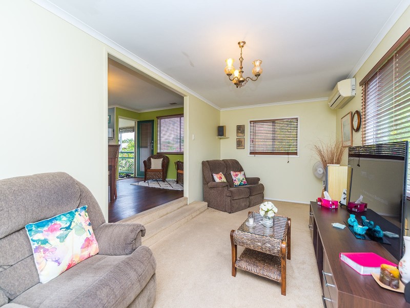 316 Government Road, Labrador QLD 4215