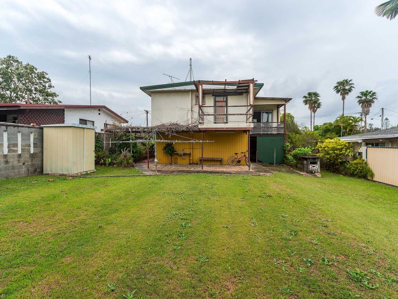 316 Government Road, Labrador QLD 4215