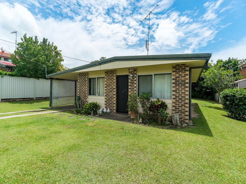 177 Whiting Street, Labrador QLD 4215