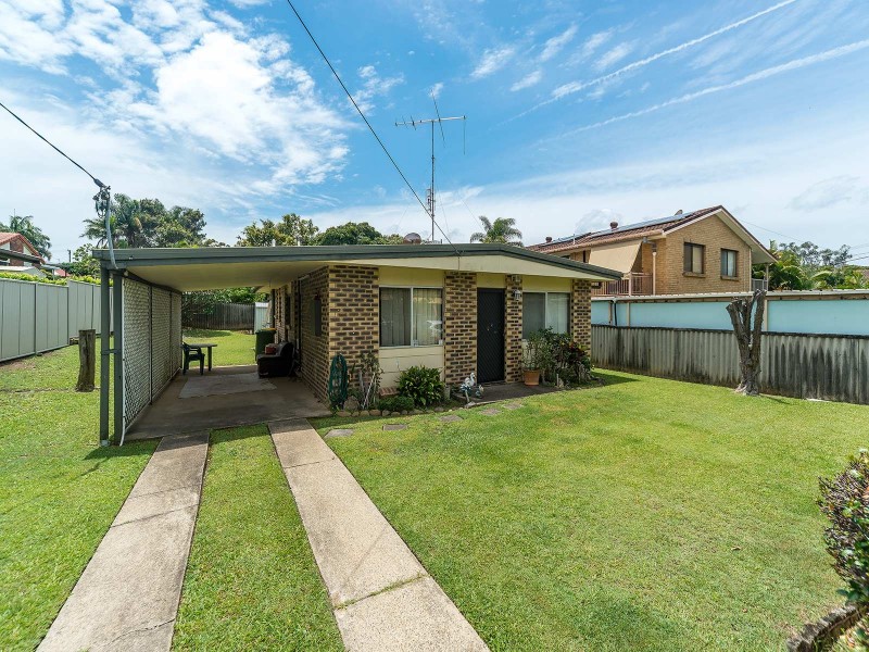 177 Whiting Street, Labrador QLD 4215