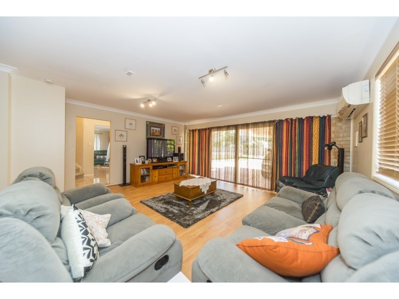 14 Yarraglen Place, Parkwood QLD 4214