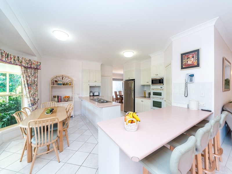 23 Oak Hill Crescent, Parkwood QLD 4214