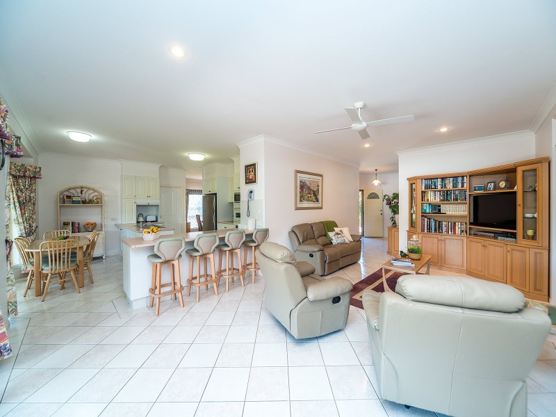 23 Oak Hill Crescent, Parkwood QLD 4214