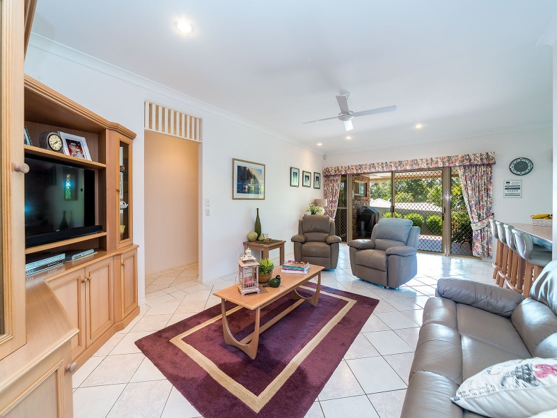 23 Oak Hill Crescent, Parkwood QLD 4214