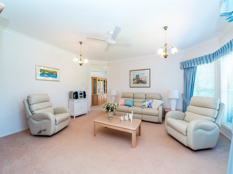 23 Oak Hill Crescent, Parkwood QLD 4214