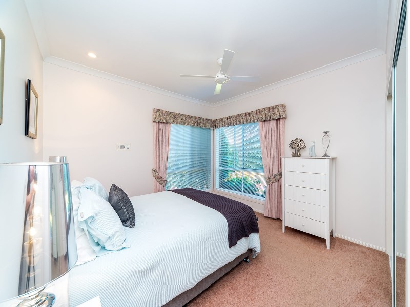 23 Oak Hill Crescent, Parkwood QLD 4214
