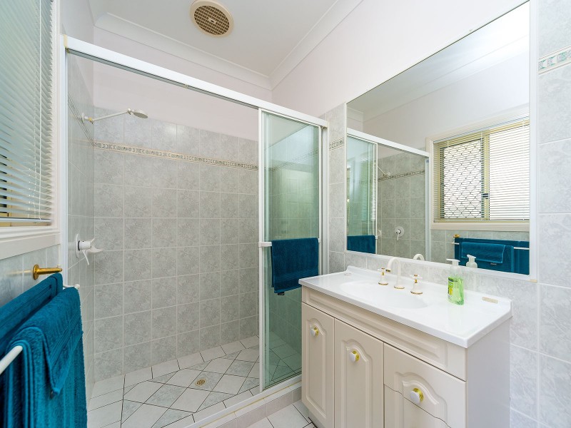23 Oak Hill Crescent, Parkwood QLD 4214