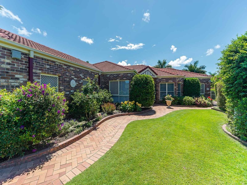 23 Oak Hill Crescent, Parkwood QLD 4214