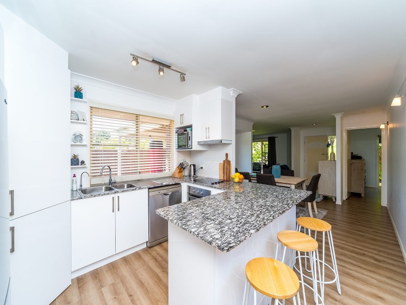 1 Whiteley Chase, Parkwood QLD 4214